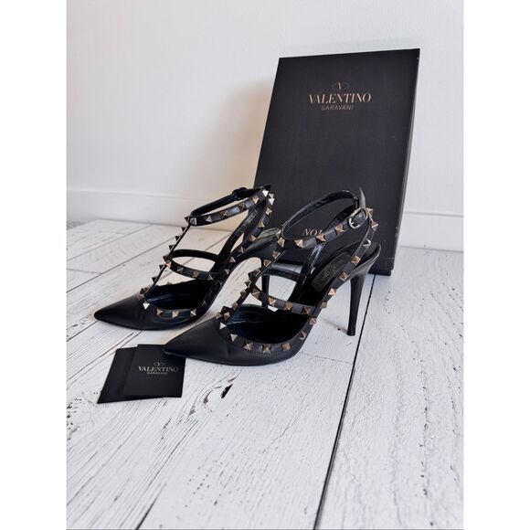 Valentino Shoes - Valentino Garavani - Matte Black Rockstud Leather Pumps